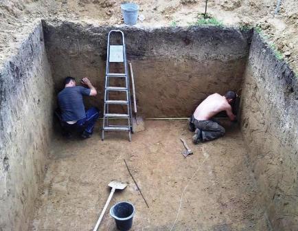 Как построить погреб если близко грунтовые воды?